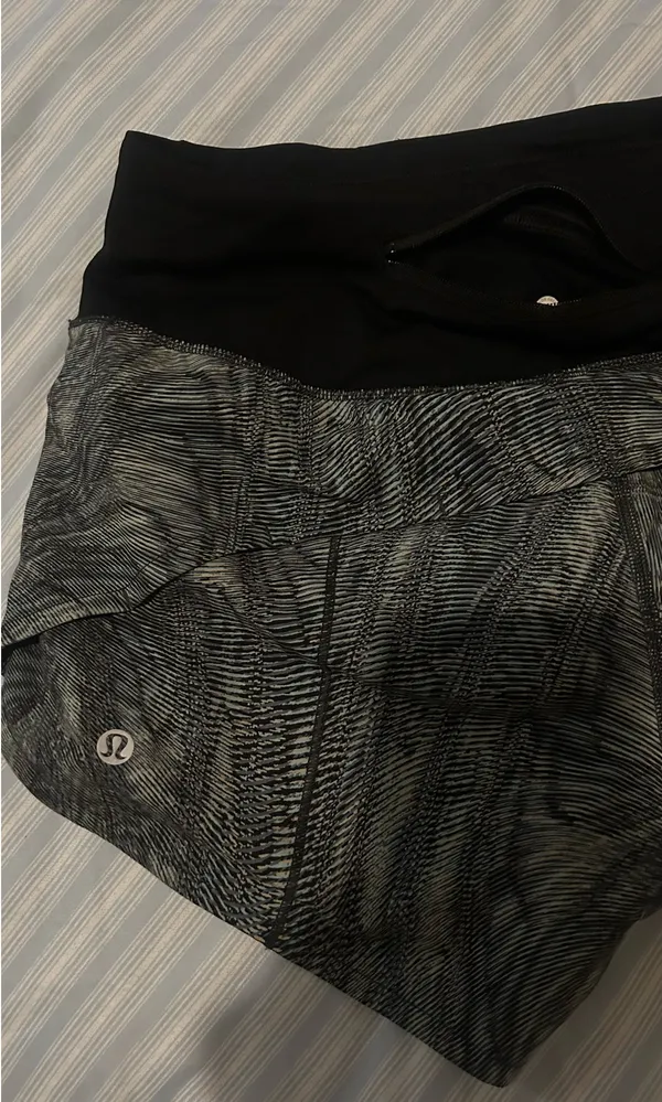 Lululemon Speed Up Mid-Rise 4" Shorts Lined - Image 5