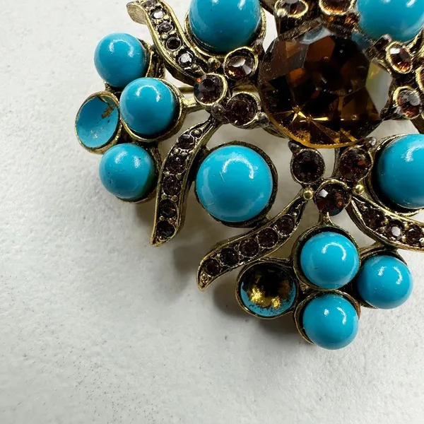 Chico's Faux Turquoise Rhinestone Brooch Pin Antique Gold Tone Signed ✨ - Image 5