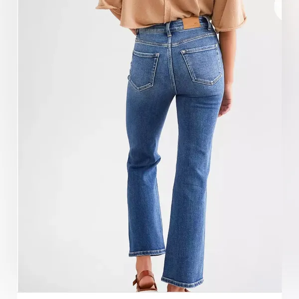 Woman’s BKE Billie Slim Fit Cropped Straight High Rise Stretch Jeans Size 27X28 - Image 12