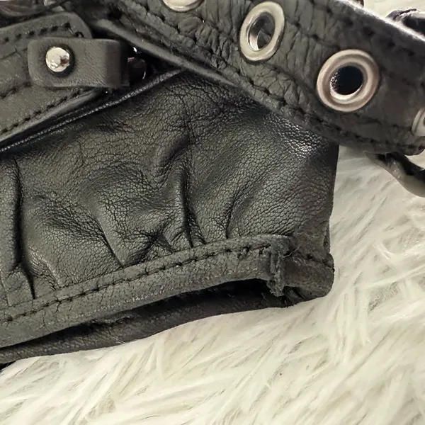 Junior Drake Black Leather Zipper‎ Shoulder Bag - Image 10