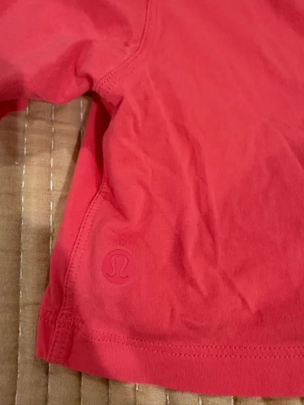 Lululemon shirt - Image 3