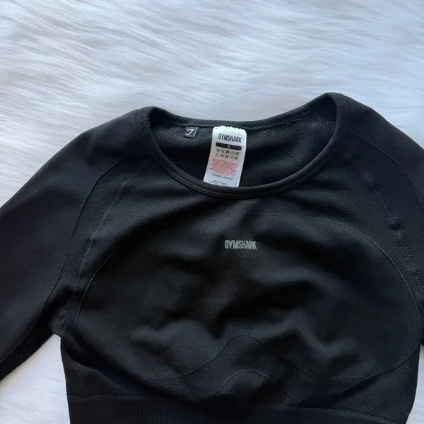 Gymshark cropped longsleeve - Image 2