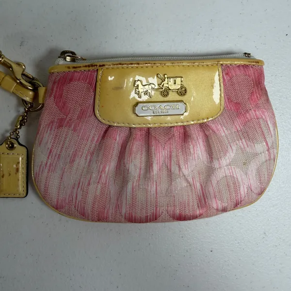 Y2K Coach Madison Op Art Pink Yellow Ombré Mini Wristlet 2009 Patent Leather - Image 4