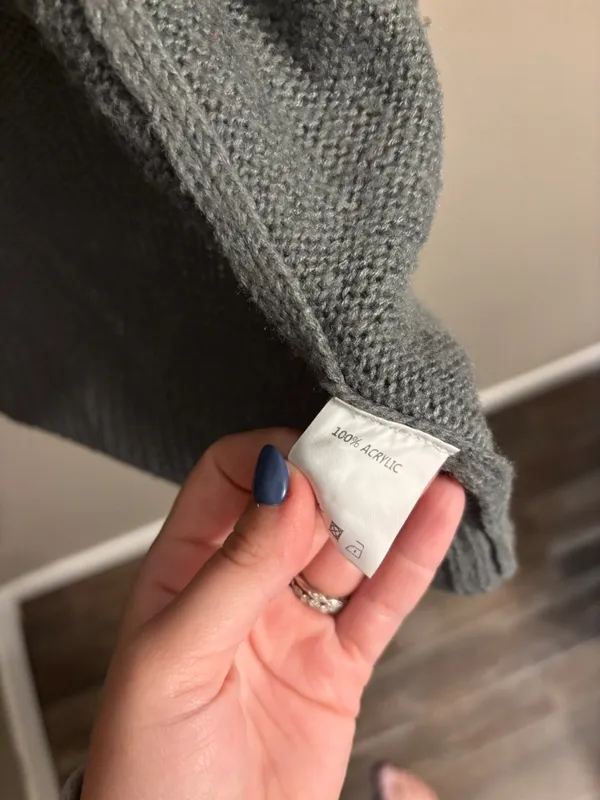 Shermia gray cardigan size small - Image 3