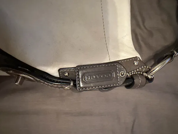 Vintage Carly Coach Bag - Image 3