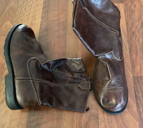 size 7 boots - Image 4