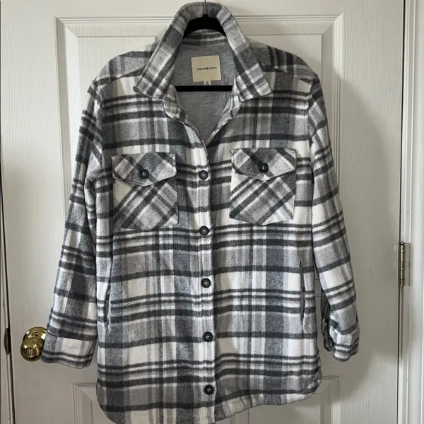 Thread & Supply Womens Gray Button Down‎ Plaid Shacket Size Med Flannel Fall - Image 2