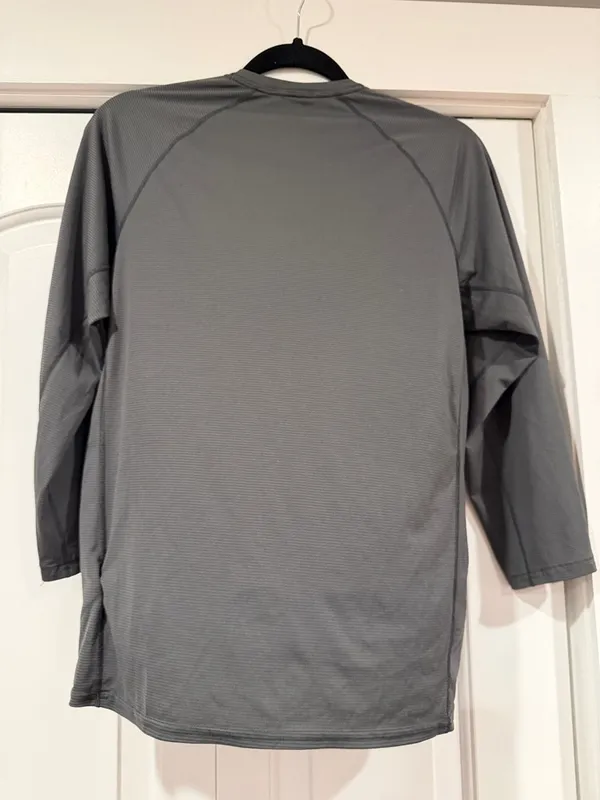 Patagonia capilene base layer‎ Long Sleeve Crew Neck Top gray small - Image 5