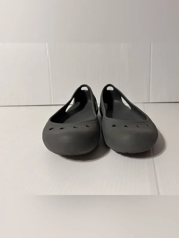 Crocs gray rubber slip on shoe women size 9 - Image 6