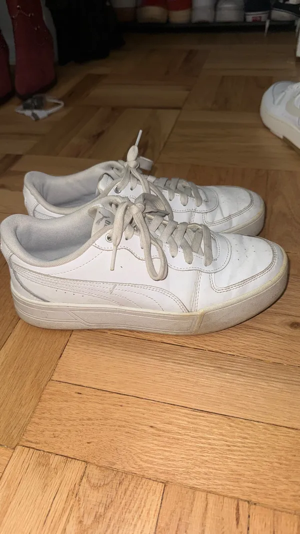 Puma Women’s Sneakers - Image 3