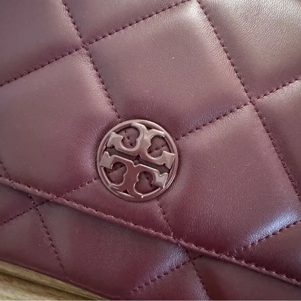 Tory Burch Willa Soft Quilt Small Leather Shoulder Bag Claret 139283 - Image 5
