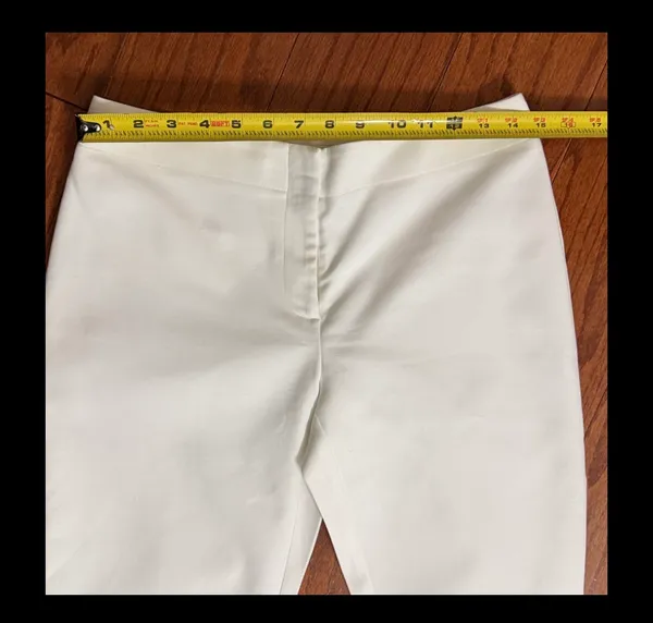 Chico’s white Ankle pants size 00 /Medium. ** refer to measurements for size. Gently warn & excellent condition. Priced to sell. Real pockets in back, still sewn in. Measurements approximately 15” waste x 36” long x 9” rise. Non-smoking home. Priced to sell at as is condition. Don’t like my price make reasonable offer! - Image 7