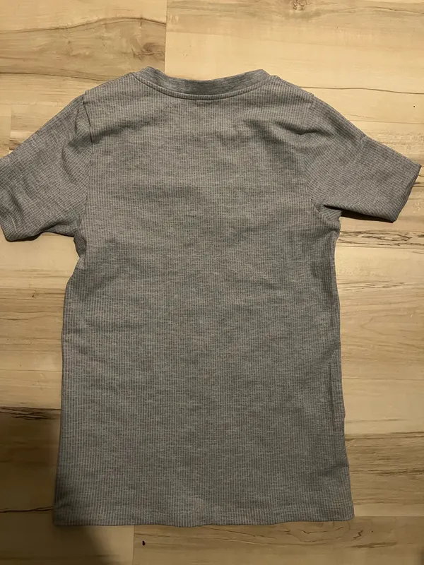 Athleta V Neck Workout Top - Image 2