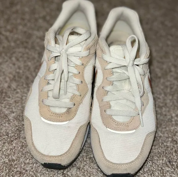 Nike Shoes - Image 3