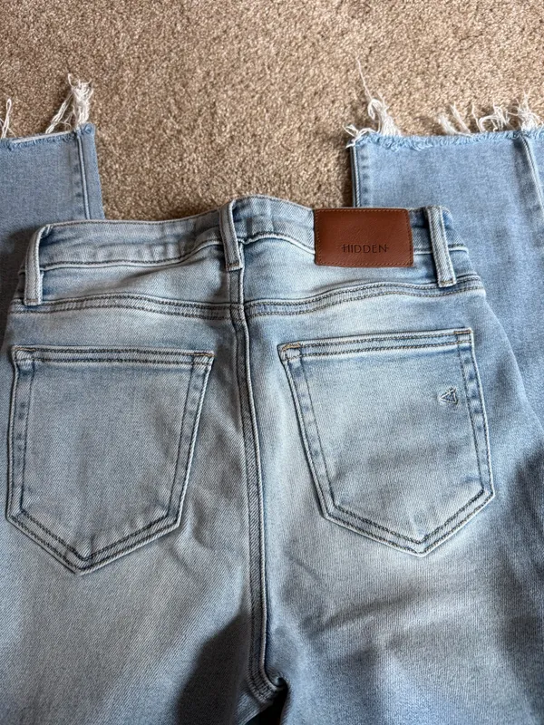 Hidden Jeans - Image 3