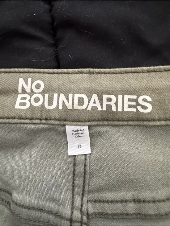 No Boundaries Olive Green Cargo Pants - Image 3