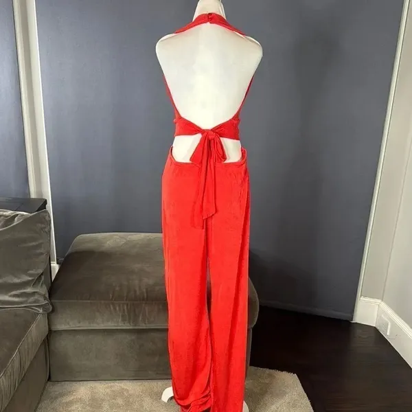 Women’s Red Deep V-Neck Halter Jumpsuit Ring Accent Wide Leg BodyCon Size L NEW - Image 5