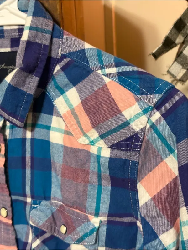 American Eagle Plaid Flannel Snap Button Front Shirt Blue Pink Women's Small - Image 8