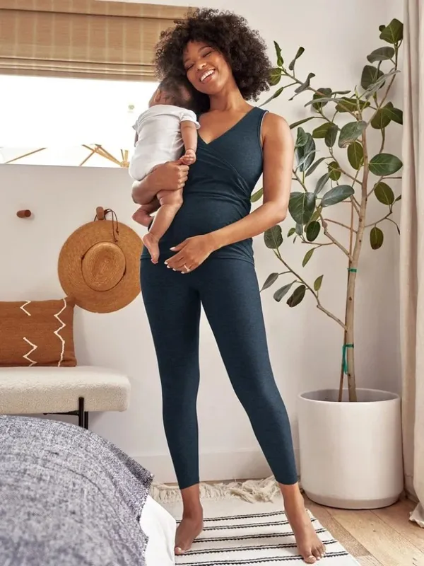 Beyond Yoga Featherweight Easy Access Nursing Crossover Tank – Navy – S - Image 3