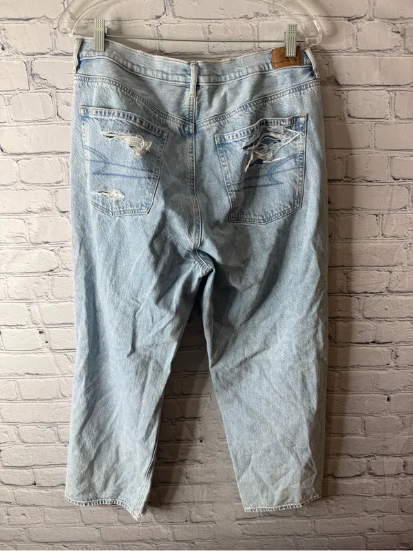 American Eagle women’s jeans 90s boyfriend 14 short - Image 3