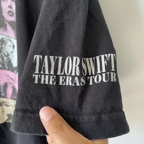 Taylor Swift The Eras Tour Official Tour Merch T-Shirt Black 100% Cotton Size L - Image 8
