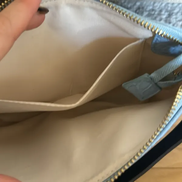 Light blue snake skin faux purse - Image 3