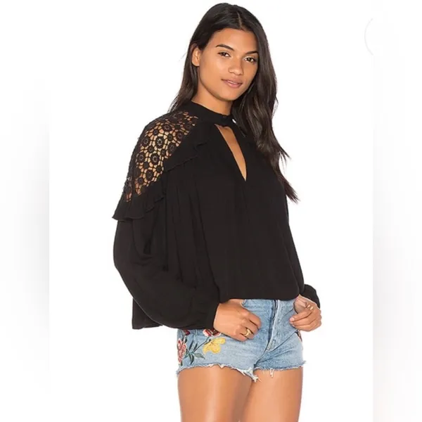 Free People Little Bit Of Love Crochet Lace Ruffle Keyhole‎ Blouse Black Size XS - Image 6