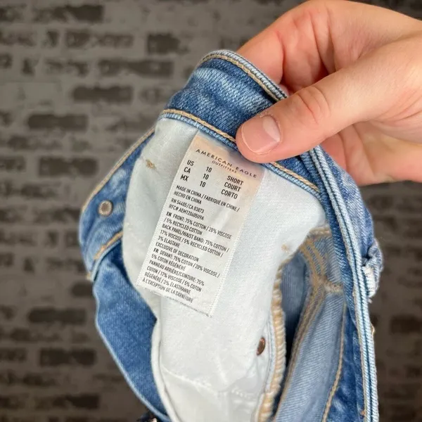 American Eagle | women mom jean short distressed denim - Image 2