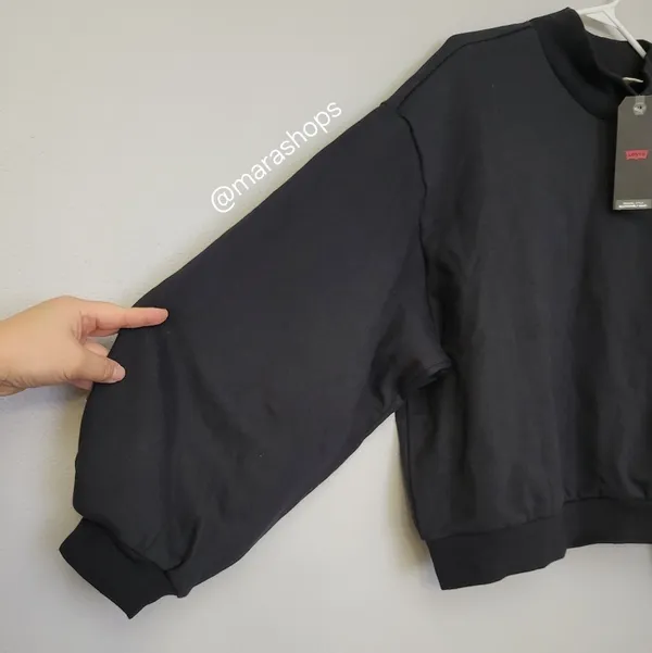 Levi's Black Mockneck Crop Sweatshirt - Image 3