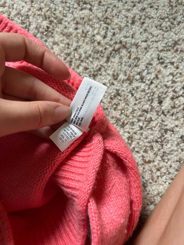 Gap Pink V-Neck Sweater - Image 5
