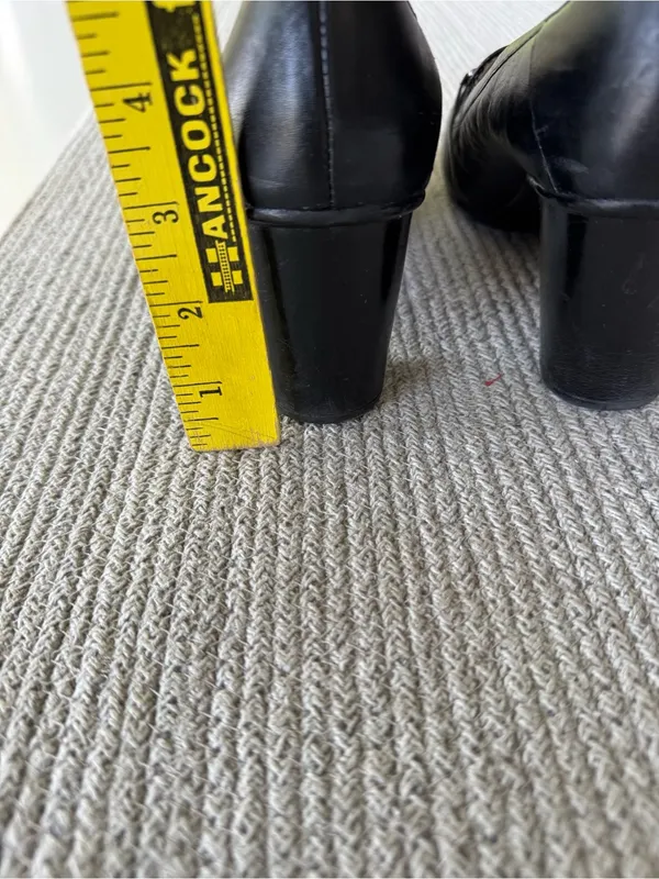 Naturalizer Black Croc-Embossed Block Heel Loafers Size 8 - Image 5