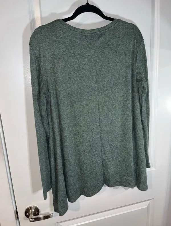 Sanifer Dark Olive Green Elongated Blouse Trimmed in White Lace - Size XL - Image 7