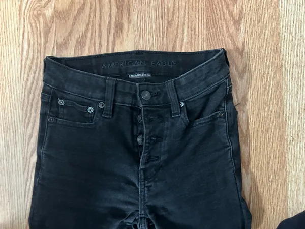 American Eagle Flare Jeans - Image 3