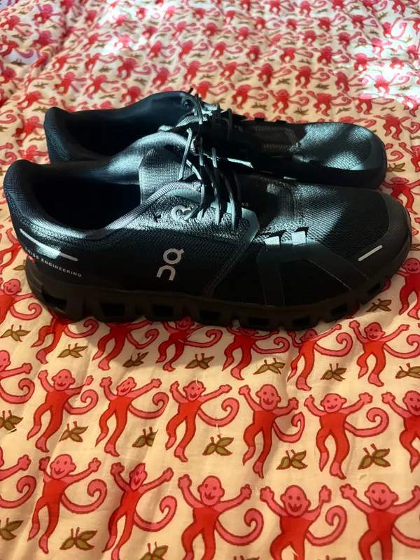 On Cloud Shoes - Image 2