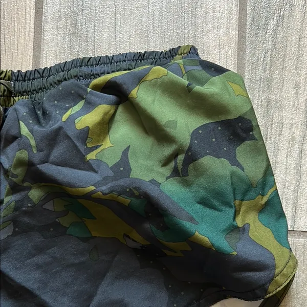 Camo Women's Shorts Green - Image 2