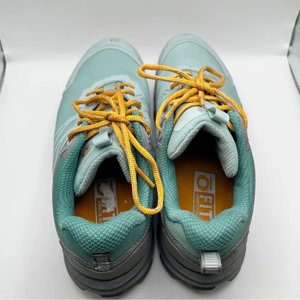 Oboz Katabatic Low Waterproof Hiking Shoes women’s size 9.5 grip sneakers EUC - Image 6