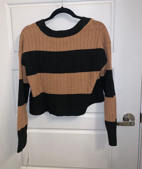 Black and Nude Cropped Striped Sweater - Image 2
