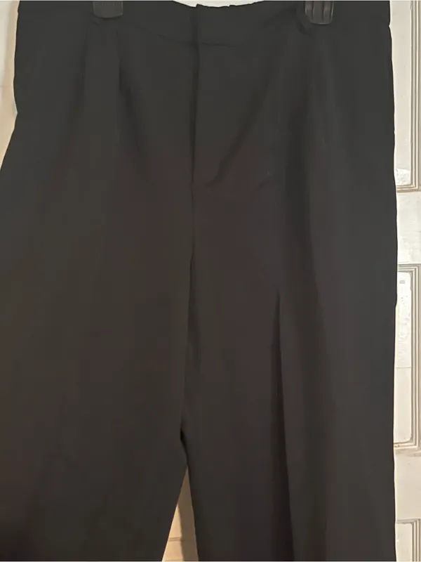 Steve Madden Black Wide-Leg Pleated Trousers - Image 9