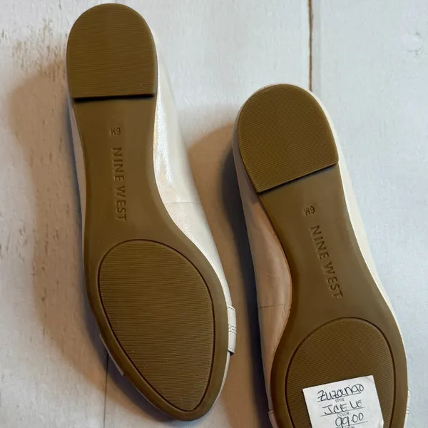 NIB - Nine West - Women’s Cream Ballet Flats - Size 6 - Image 5