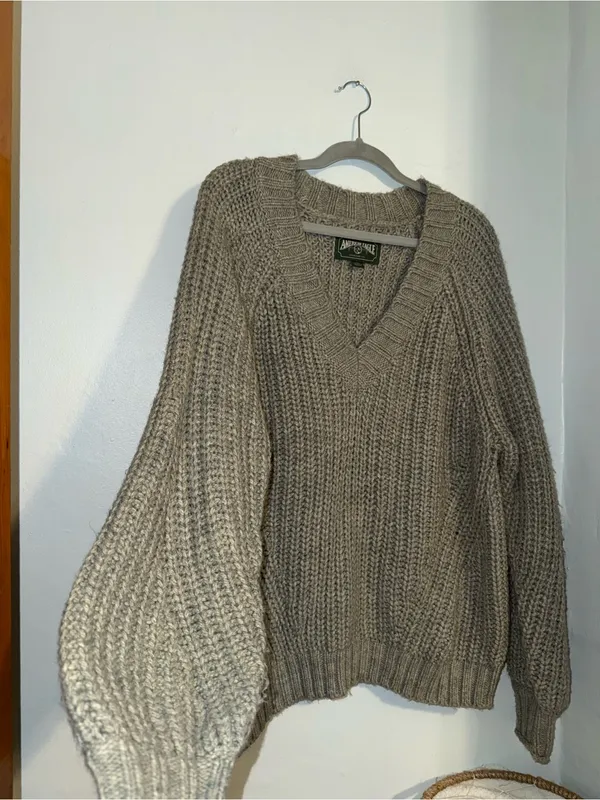 American Eagle V-Neck Chunky Knit Sweater - Grey - Image 2