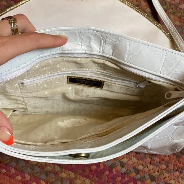 80s VINTAGE WHITE GENUINE LEATHER STUDDED PURSE / OVERSIZED CLUTCH - Image 5