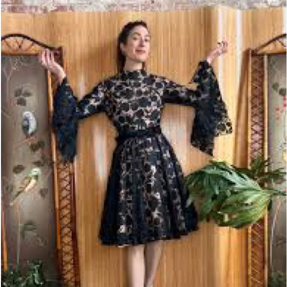 Vintage 1950s Floral Black Lace Wedding Dress Handmade - Image 4