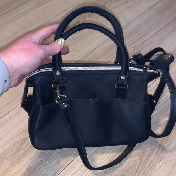Navy blue vinyl small crossbody handbag - Image 2