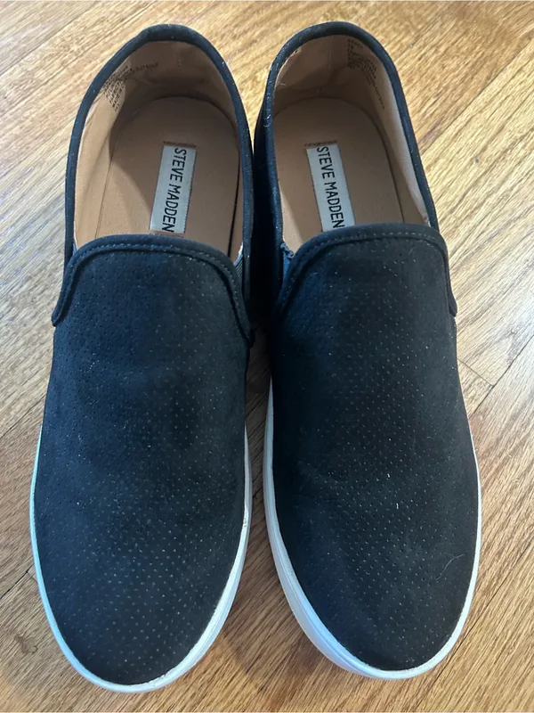 Women’s Steve Madden Gills Black Slip-On Casual Sneakers - NEW size 10 - Image 4