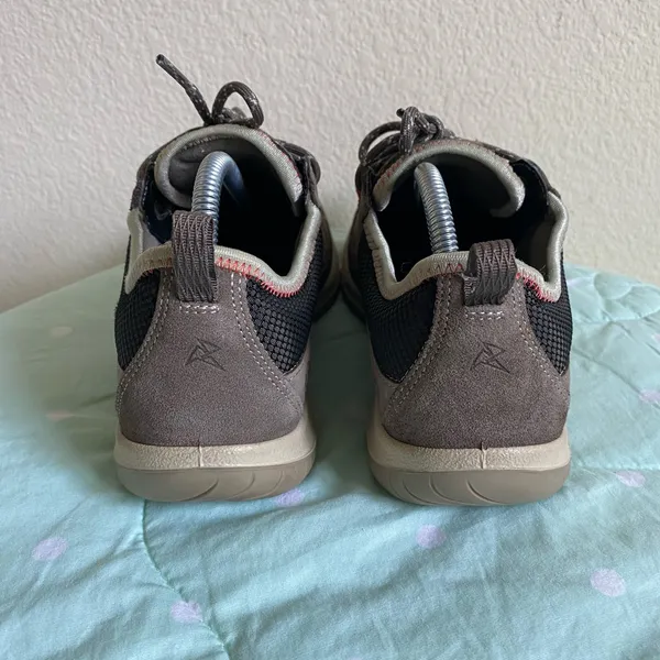 ECCO Women’s Shoes size 38 fits 7 / 7.5 - Image 8