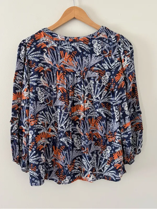 Anthropologie Maeve Cathy Pleated Blouse Boho Peasant Botanical Floral V-neck M - Image 6