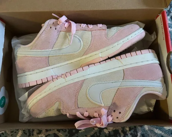 Nike Dunk Low Lx pink suede - Image 2