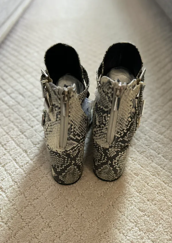 Qupid Snakeskin Western Booties - Image 5