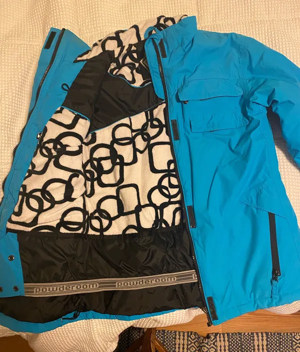 Core Powder Room Women’s Ski Jacket - Image 2
