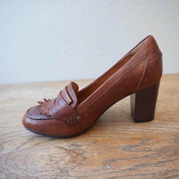 Clarks 6M Indigo Kiltie Penny Loafer Pumps Brown Excellent Leather Heels Retro - Image 6